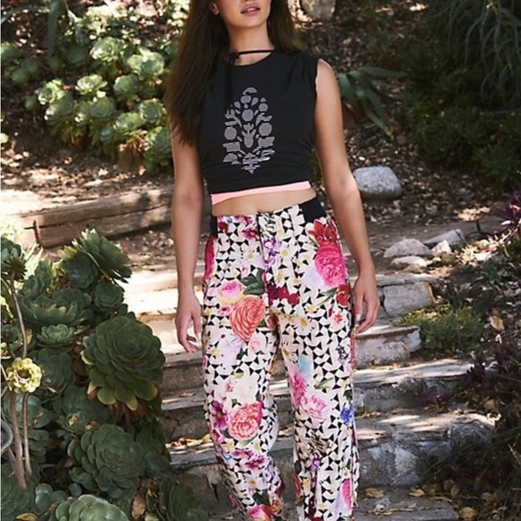 Free People FP Movement Mesmerize Me Printed Pants size M • MSRP $128 - Picture 3 of 6